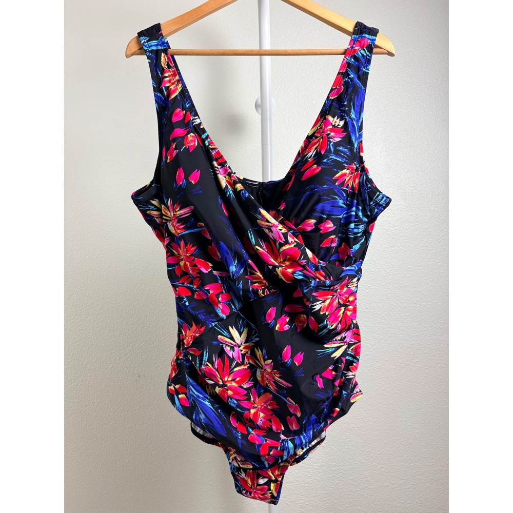 Caribbean Sand Womens Plus 22W Floral Surplice One Piece Swimsuit Black Beach